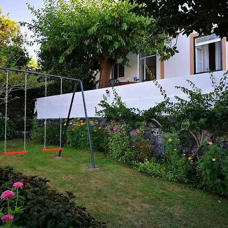 Prázdninový dům Charmosa Vista Mar E Jardim Privado