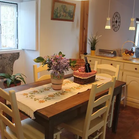 Vakantiehuis Charmosa Vista Mar E Jardim Privado *